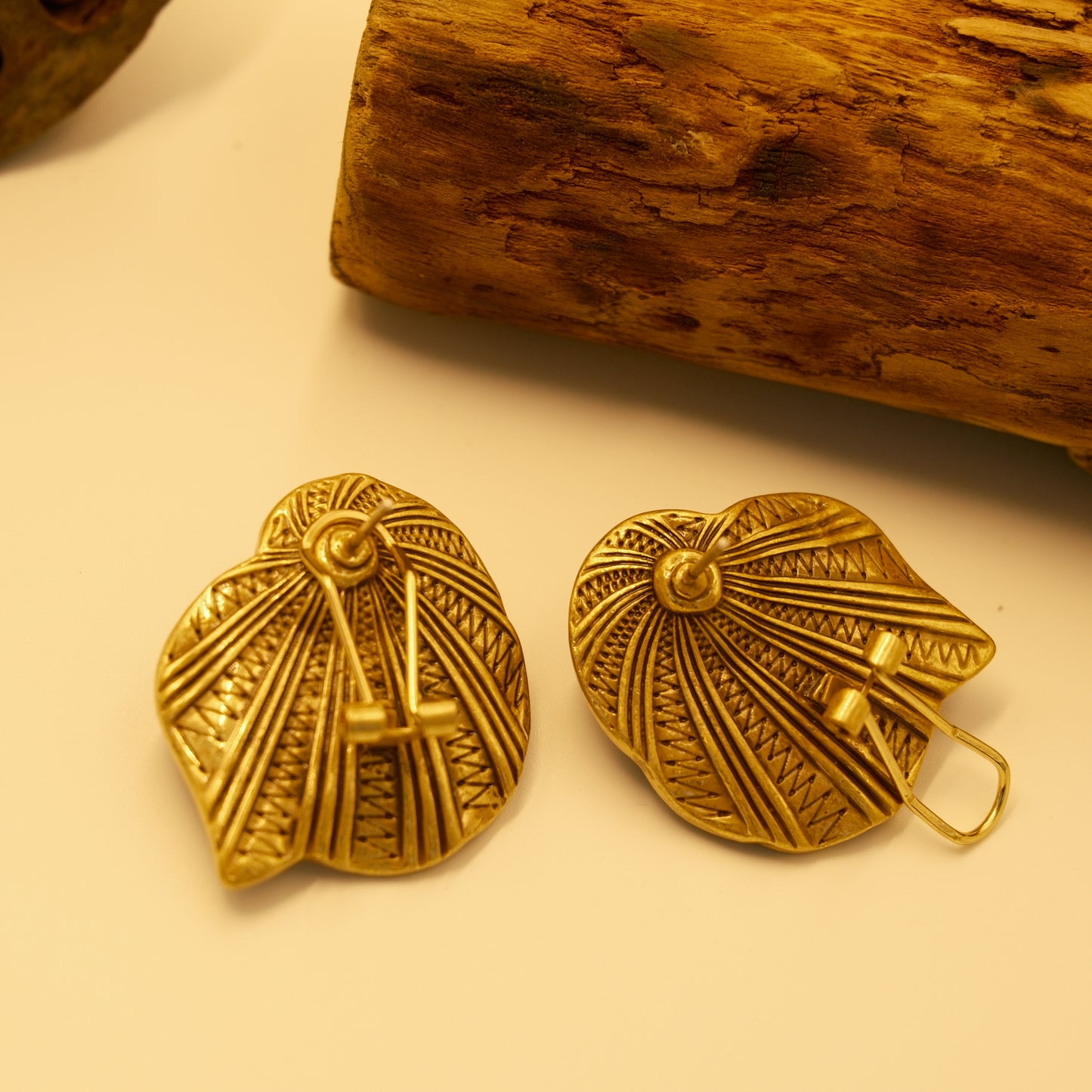 Vintage Copper Alloy Red Agate Enamel Earrings: Distressed Gold-Plated Copper + Natural Agate + Hand-Painted Enamel